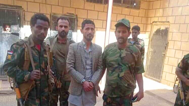 أمن أبين يضبط المتهم بخطف فتاة لودر بالتعاون مع أمن مأرب